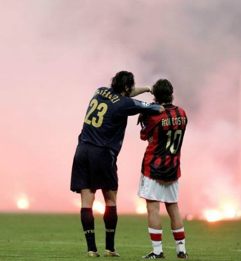  米兰德比争议不断，VAR判定取消AC米兰绝杀球  